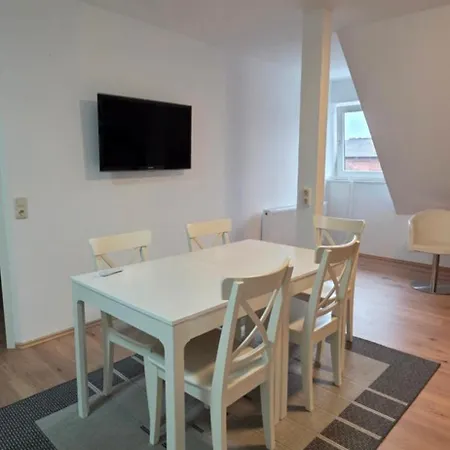 Fuer Monteure Und Beruflich Reisende *